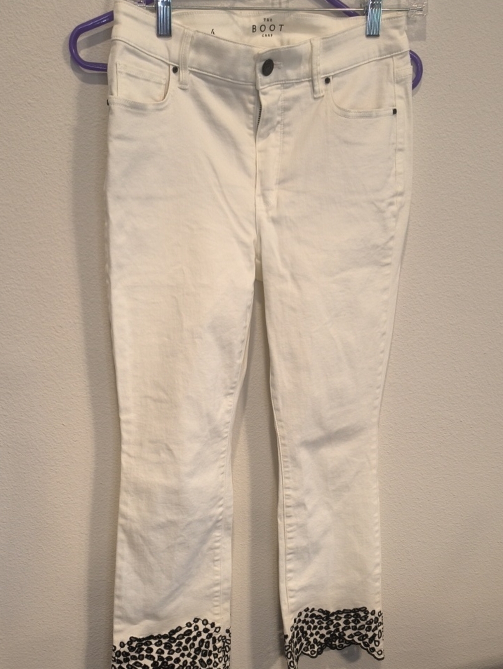 Black/White White Ankle Jeans with Leopard-Trim Hem Size 4